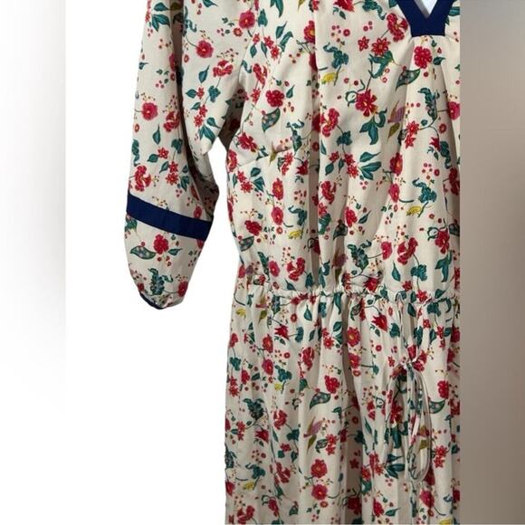 Spruce and Sage Plus Size 20 Floral Print Midi Dress | Cream & Navy V-Neck - Picture 7 of 15